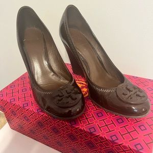 Tory Burch wedges - brown leather size 8